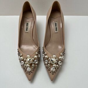 Miu Miu Embellished Patent Leather Tan Pumps Pedestal Kitten Heel Beige Sz 36.5